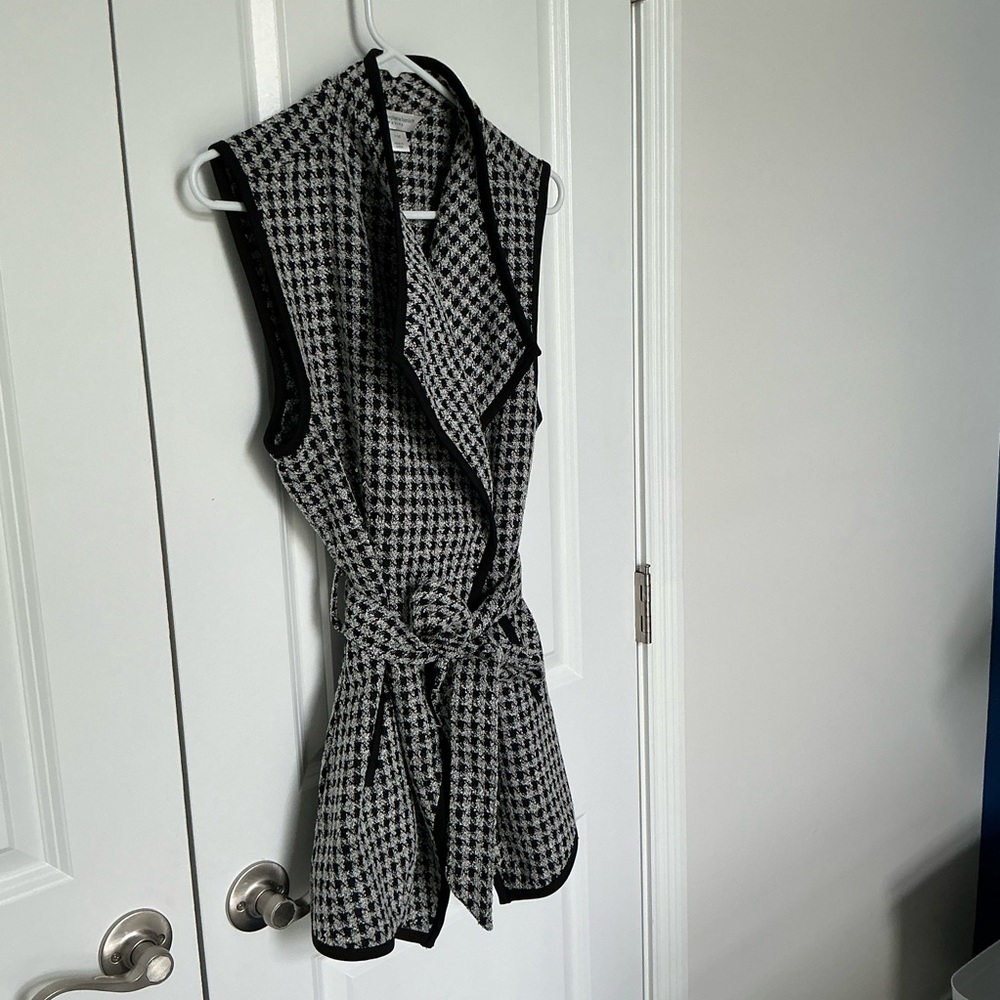 Christopher & Banks Black and Gray Houndstooth Vest jacket with belt